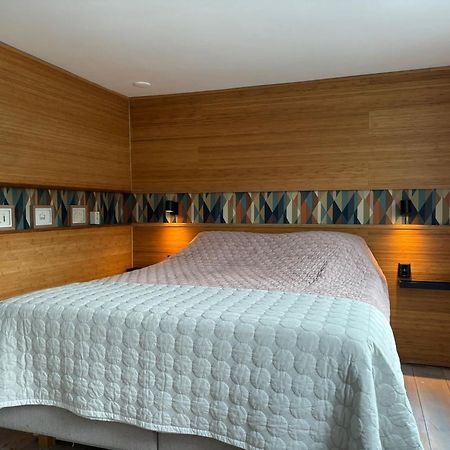 Luxury Studio On Robs Houseboat Special For Couples Amsterdam Exterior photo