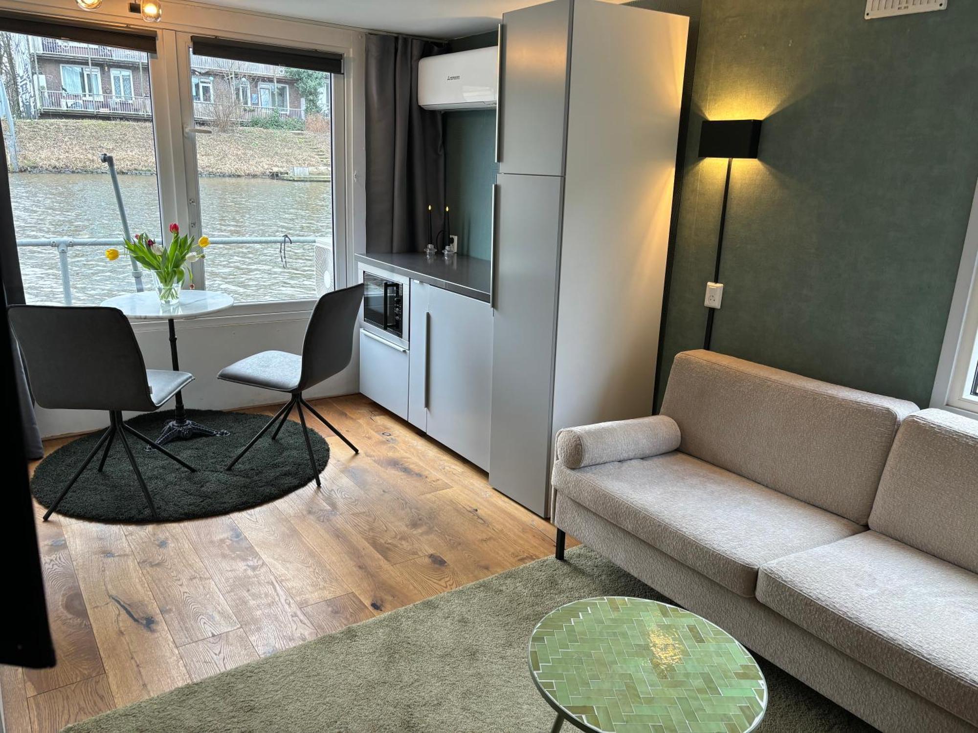 Luxury Studio On Robs Houseboat Special For Couples Amsterdam Exterior photo
