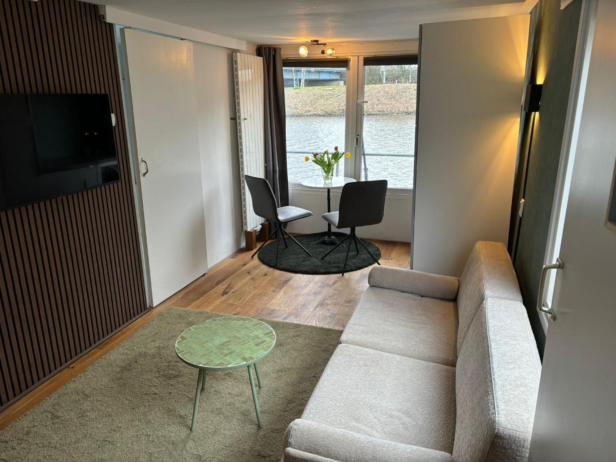 Luxury Studio On Robs Houseboat Special For Couples Amsterdam Exterior photo